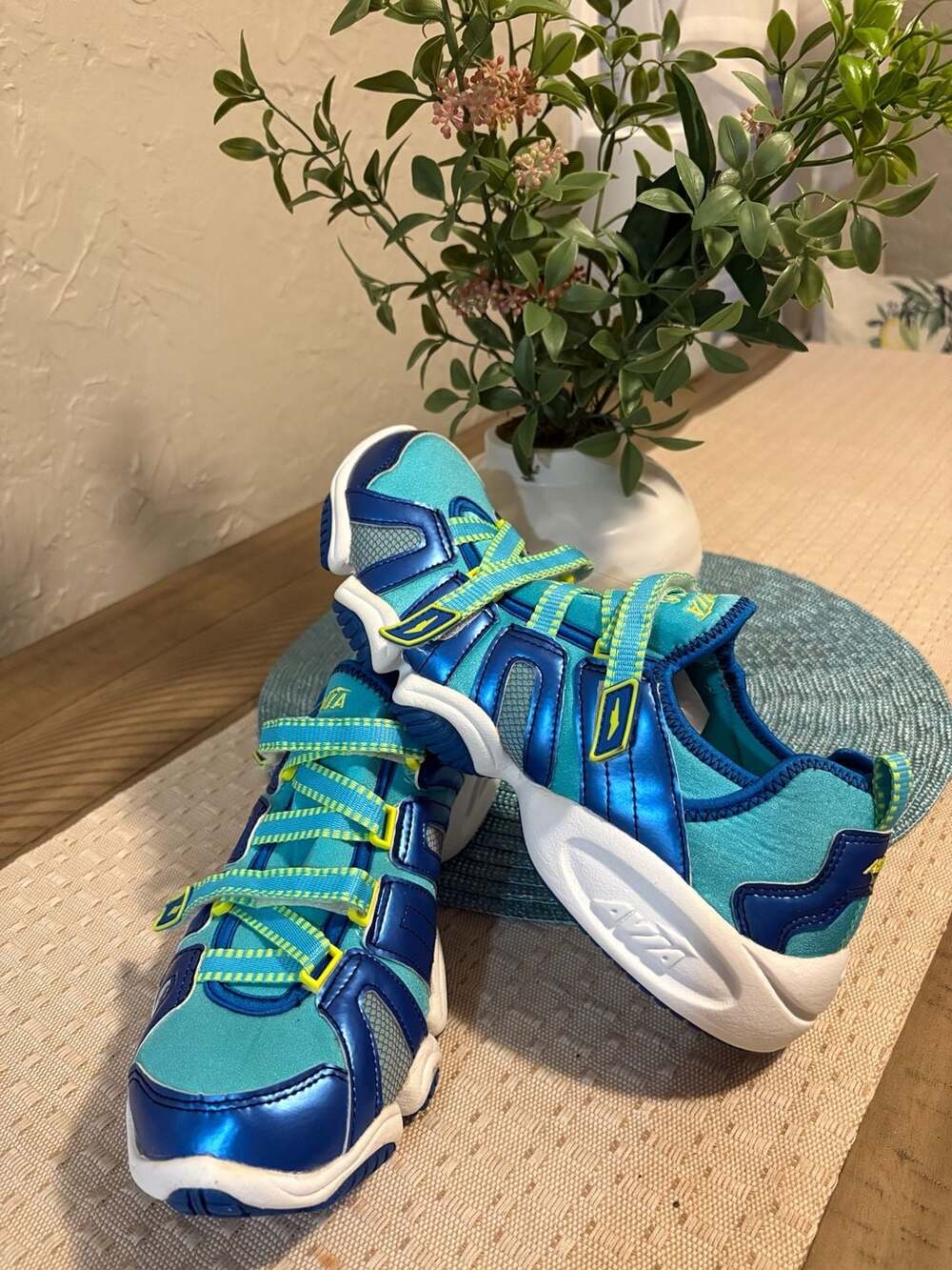 Avia 606 Vintage Women's Aerobics Cross Training Shoes Teal Metallic Blue (B-4)